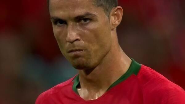 绿帽哥：利物浦高层与斯洛特今日开会，萨拉赫无缘下周欧冠名单（绿帽哥称：利物浦高层今与斯洛特会谈，萨拉赫不进下周欧冠大名单）