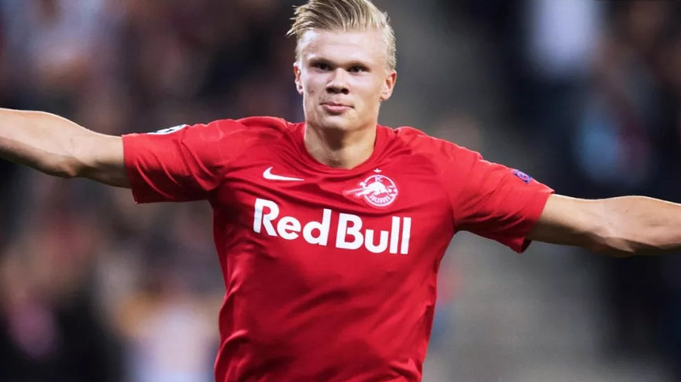 网球ATP年终总决赛：奥热-阿利亚西姆胜兹韦列夫