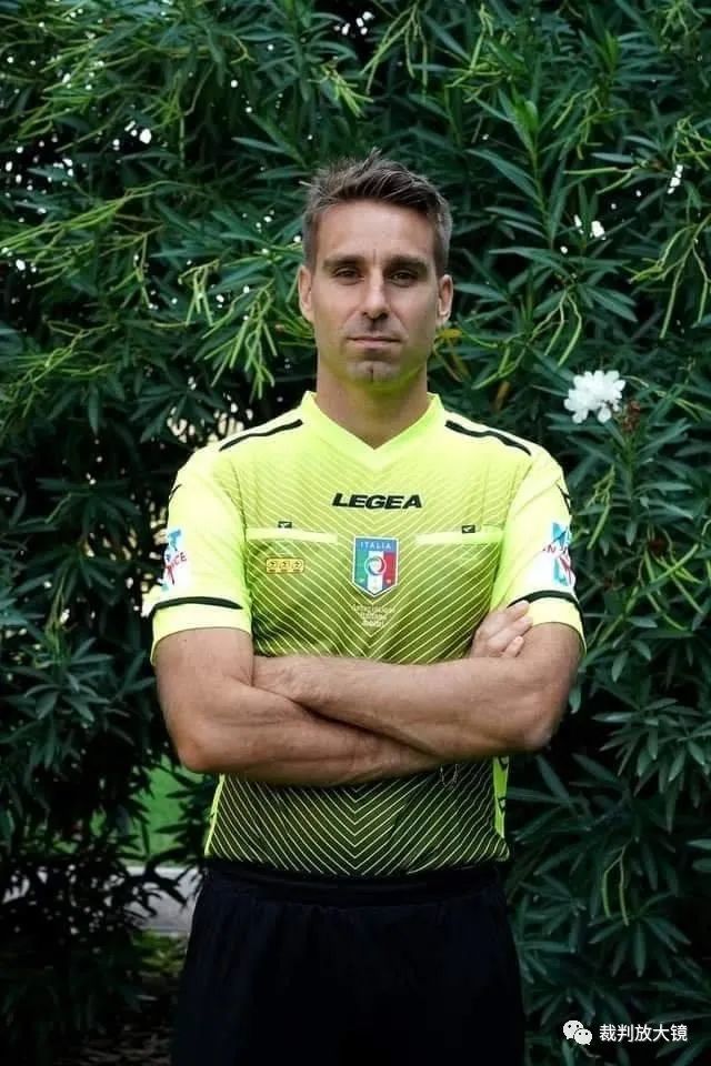 澳超战报：马丹哈飞踹直红，珀斯光荣0-1十人阿德莱德（澳超综述：马丹哈飞铲染红，十人阿德莱德1-0力克珀斯光荣）